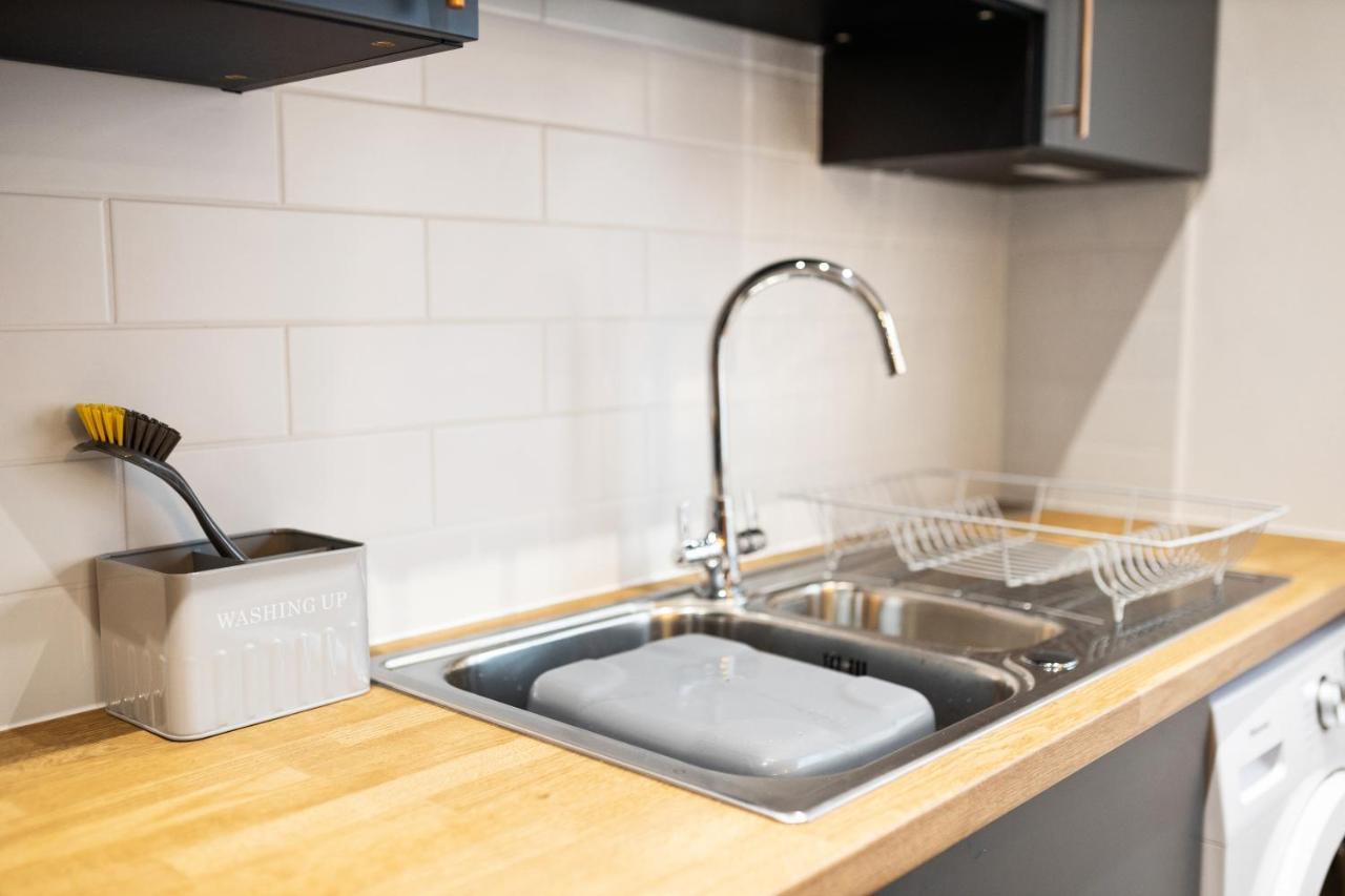 7 Bedroom House Ensuite Rooms, Fully Equipped Kitchen, Free Wifi, Tvs In All Rooms City Centre Close To A46 Inspire Homes Coventry Zewnętrze zdjęcie
