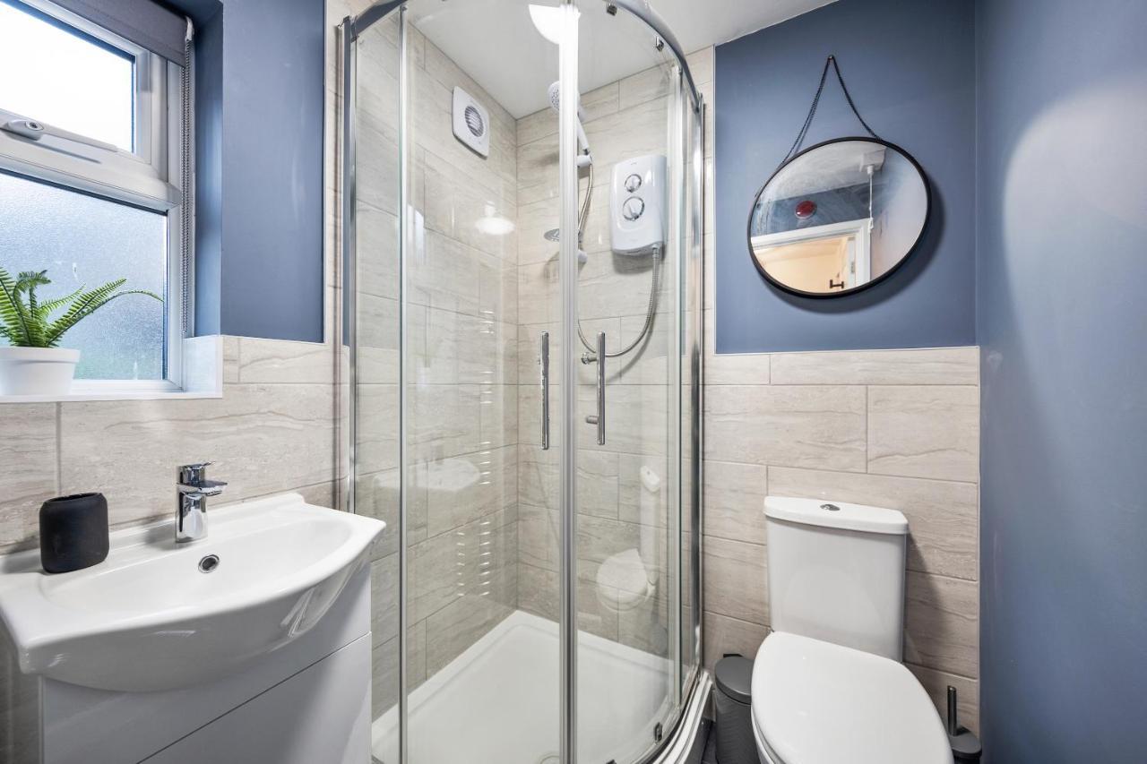 7 Bedroom House Ensuite Rooms, Fully Equipped Kitchen, Free Wifi, Tvs In All Rooms City Centre Close To A46 Inspire Homes Coventry Zewnętrze zdjęcie