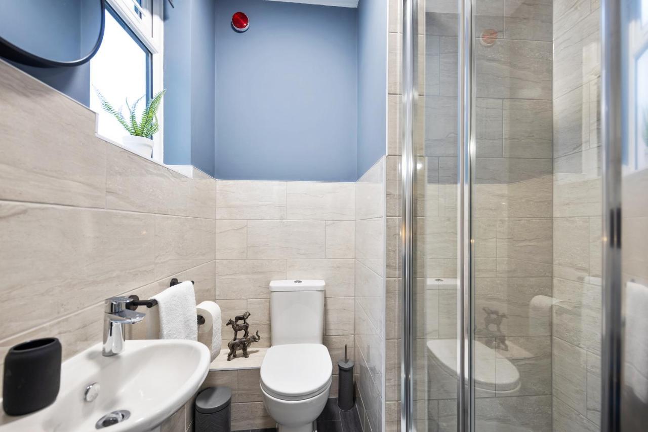 7 Bedroom House Ensuite Rooms, Fully Equipped Kitchen, Free Wifi, Tvs In All Rooms City Centre Close To A46 Inspire Homes Coventry Zewnętrze zdjęcie