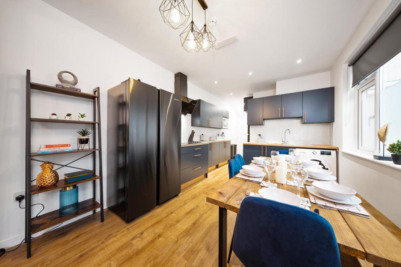 7 Bedroom House Ensuite Rooms, Fully Equipped Kitchen, Free Wifi, Tvs In All Rooms City Centre Close To A46 Inspire Homes Coventry Zewnętrze zdjęcie