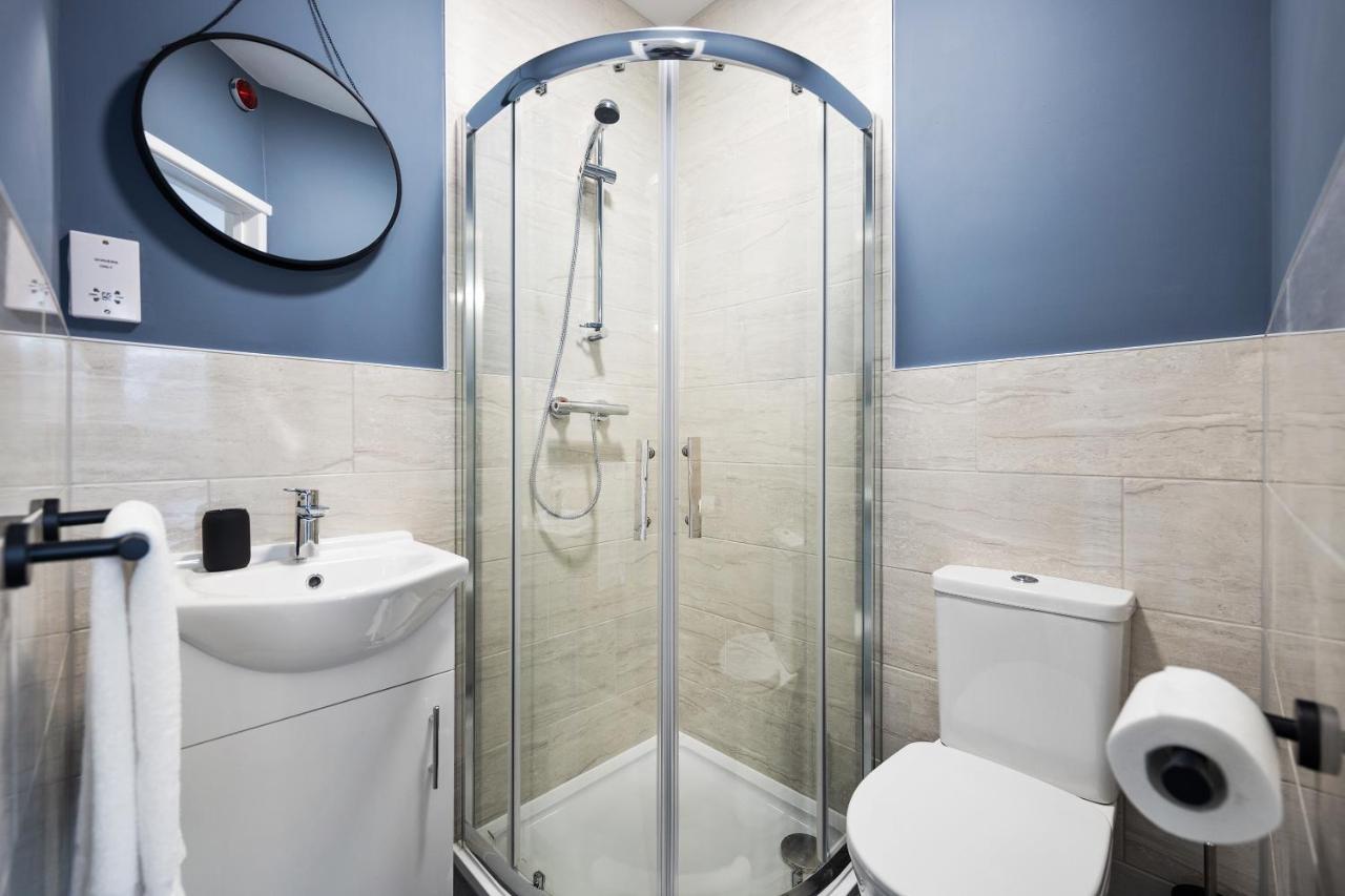 7 Bedroom House Ensuite Rooms, Fully Equipped Kitchen, Free Wifi, Tvs In All Rooms City Centre Close To A46 Inspire Homes Coventry Zewnętrze zdjęcie